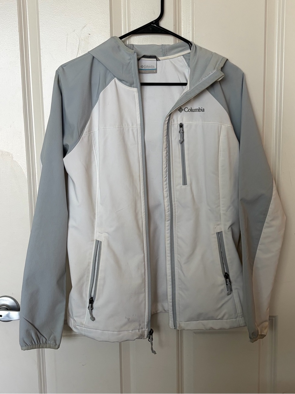 Columbia Women's White and Light Gray Hooded Softshell Jacket